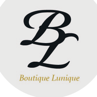 Boutique Lunique  0613428457